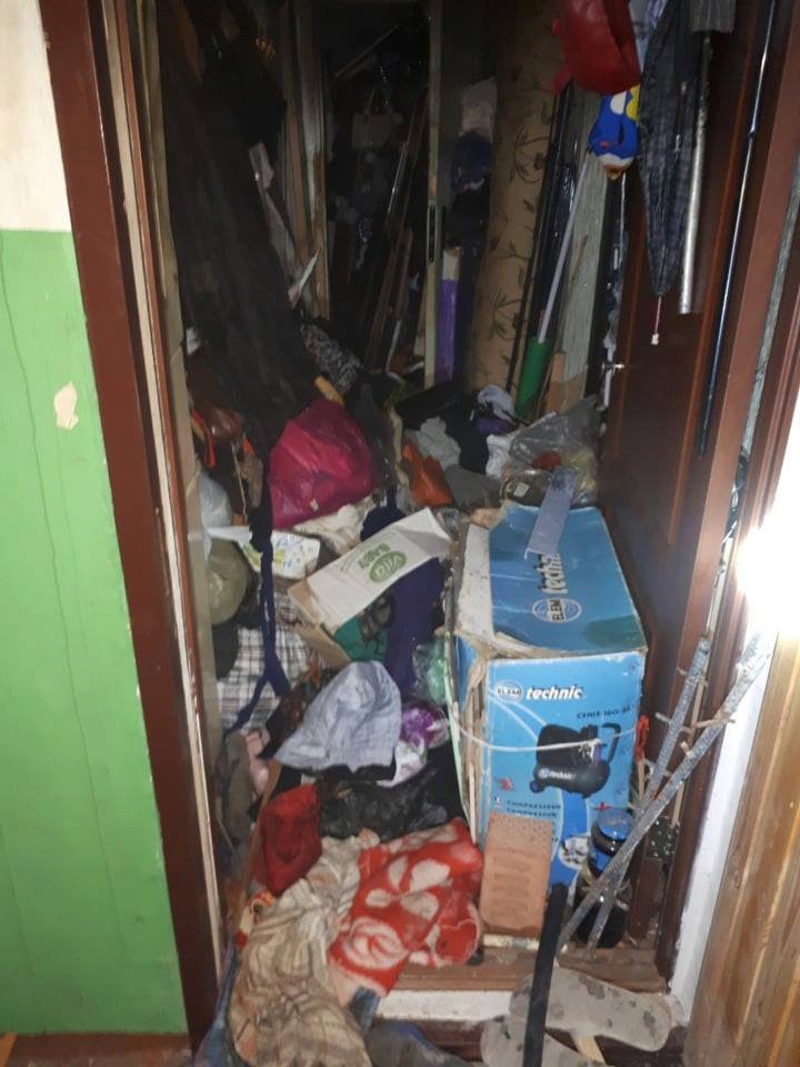 Un apartament de pe strada Albișoara a ars. Focul a distrus mai multe obiecte (FOTO)