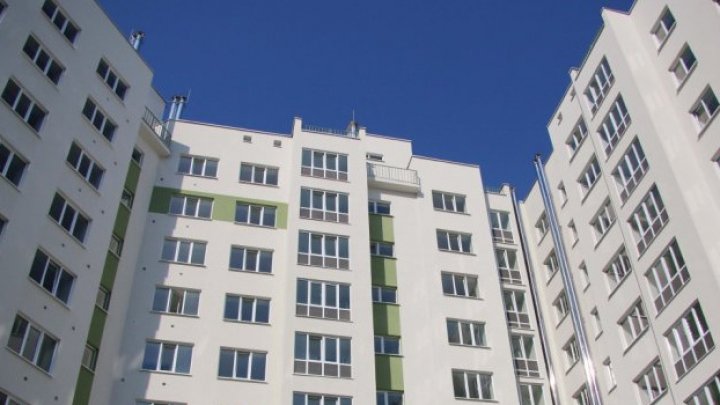 Membrii unei familii s-au căsătorit între ei pentru a obține fraudulos apartamente de la stat