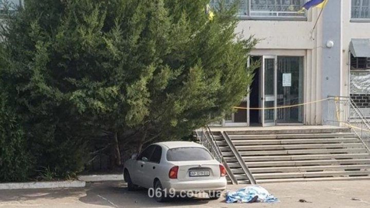 Atac în Ucraina. Un oficial din Akimovka a fost împuşcat mortal în plină stradă (FOTO)