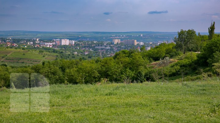 Ampule cu SUBSTANȚE TOXICE, una din cauzele mirosului urât din Capitală