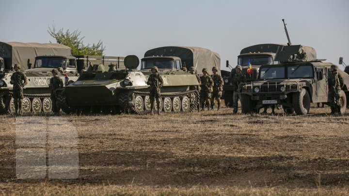 Scutul de foc pe poligonul de la Bulboaca. Militarii au tras cu tunul, obuziere şi sisteme antitanc