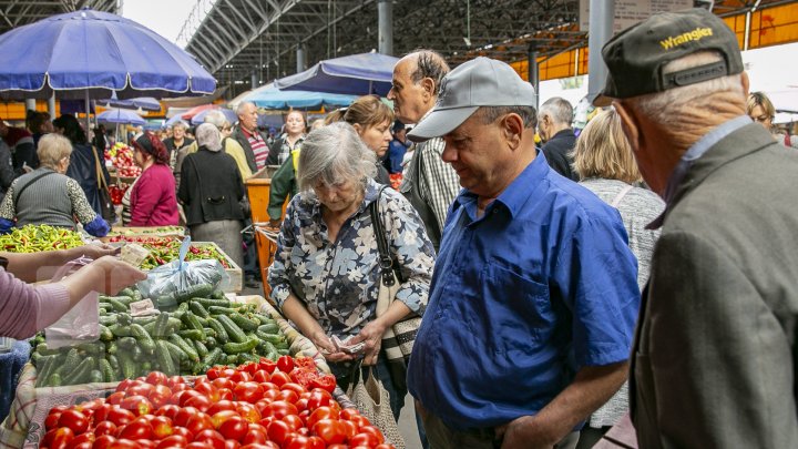 COȘUL PUBLIKA.MD. Cât costă cele mai importante produse alimentare în piețele din Capitală