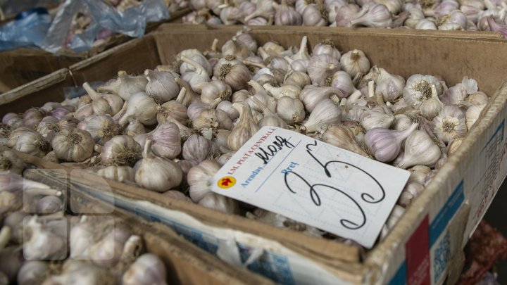 COȘUL PUBLIKA.MD. Cât costă cele mai importante produse alimentare în piețele din Capitală