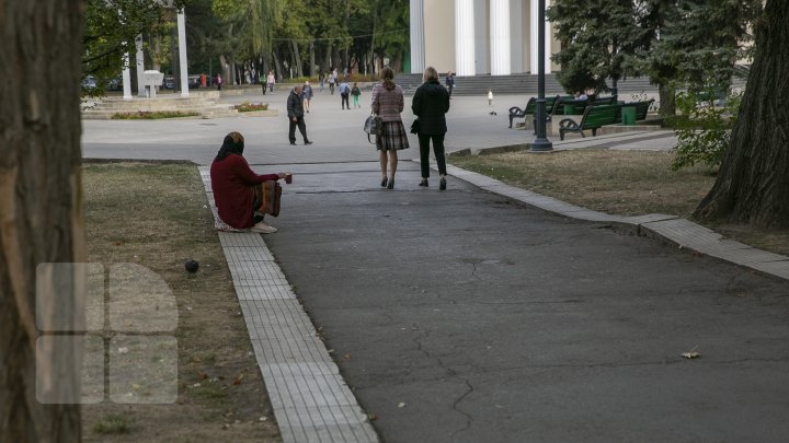 (FOTO) Ziua Internațională a Persoanelor în Etate. Câţi pensionari sunt în Moldova şi care este durata vieții pentru femei şi bărbaţi