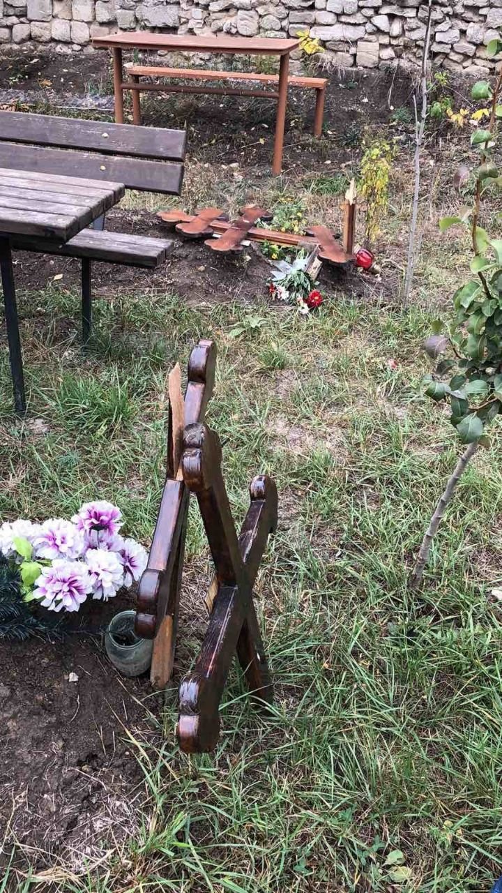 CAZ REVOLTĂTOR la Măgdăceşti. Peste 30 de morminte dintr-un cimitir, VANDALIZATE (FOTO/VIDEO)