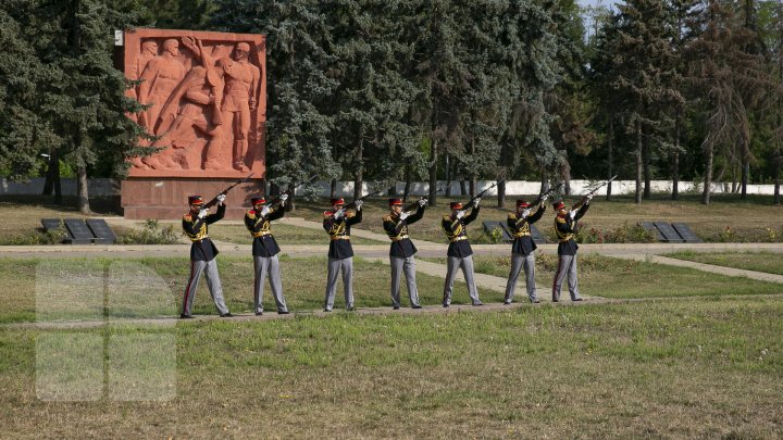 Cum a sărbătorit Armata Naţională a Moldovei cei 28 de ani de la fondare (FOTOREPORT)