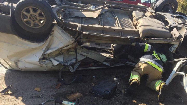 ACCIDENT GRAV în raionul Edineţ. Un mort şi doi răniţi. Cum s-a întâmplat tragedia (FOTO)