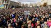 Mii de manifestanți au protestat față de Zelenski. Ei consideră că președintele Ucrainei face jocul Rusiei