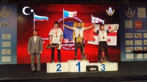 19 sportivi moldoveni ne vor reprezenta ţara la Campionatul Mondial de armwrestling