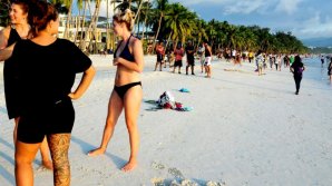 Femeie arestată în insula Boracay din Filipine din cauza costumului de baie pe care l-a purtat pe plajă