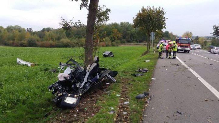 Hyundai i30, rupt în bucăţi într-un accident cumplit. Şoferul a murit pe loc