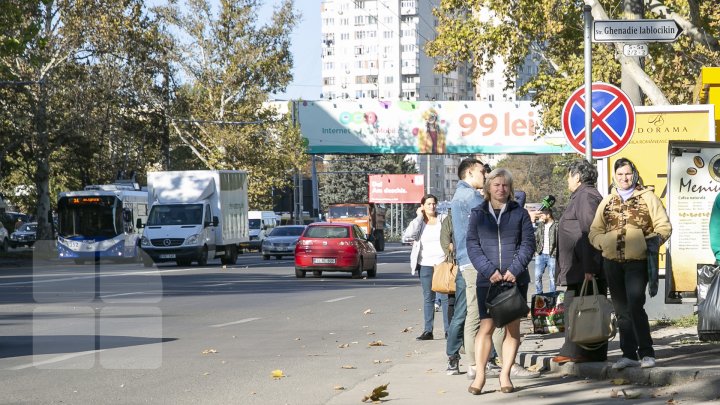 HAOS pe drumurile din țară. Protestul transportatorilor a dat peste cap planurile pasagerilor