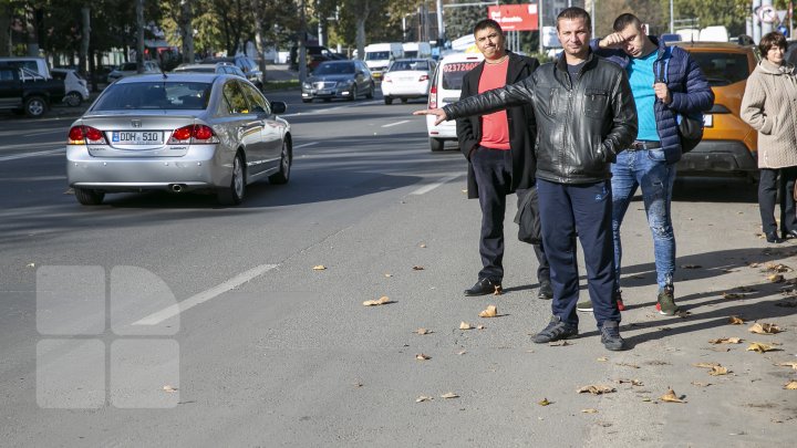 HAOS pe drumurile din țară. Protestul transportatorilor a dat peste cap planurile pasagerilor