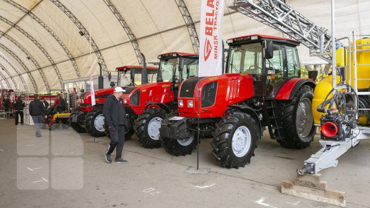 Ce poţi vedea la expozițiile Farmer şi Moldagrotech din Capitală. Vizitatorii spun că preţurile sunt exorbitante (FOTOREPORT)