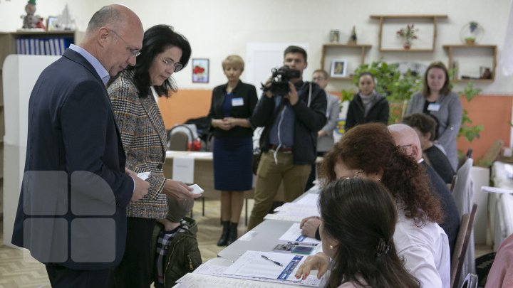 Pavel Filip și-a exercitat dreptul la vot: Am votat pentru o echipă care să susţină primarul şi proiectele investiţionale în oraşul Chişinău (FOTO, VIDEO)