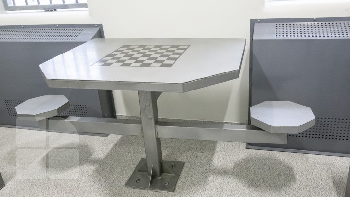 La Hânceşti a fost deschis primul izolator de detenţie provizorie din ţară (FOTOREPORT)