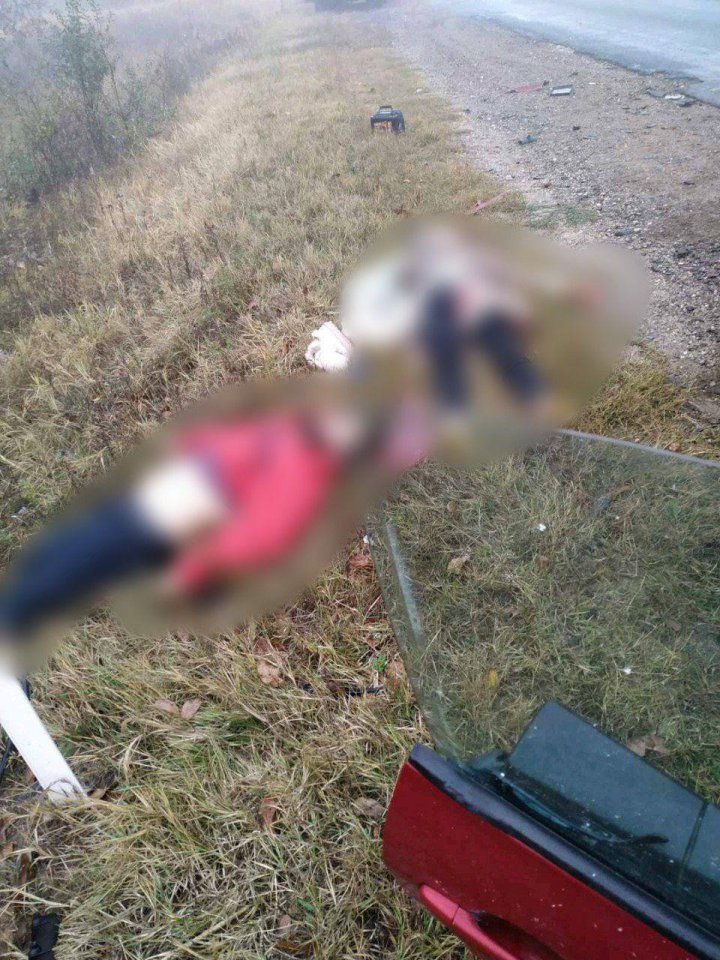 Încă o TRAGEDIE pe şosea. Trei persoane au decedat, în urma unui ACCIDENT GRAV la Căuşeni (IMAGINI DE GROAZĂ)