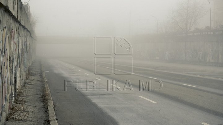 Ceață densă în toată țara. Şoferii, AVERTIZAŢI să circule cu prudenţă