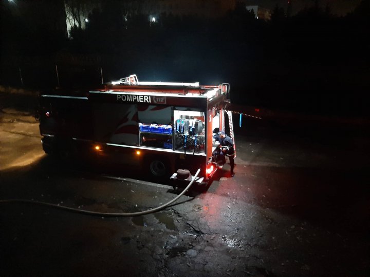 INCENDIU de PROPORŢII la o fermă de vaci din raionul Orhei. Cel puţin 70 de bovine au murit (VIDEO)