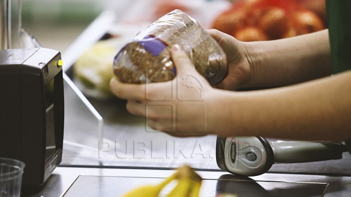 Peste 2 tone de produse alimentare neconforme, retrase de inspectorii ANSA din comerț