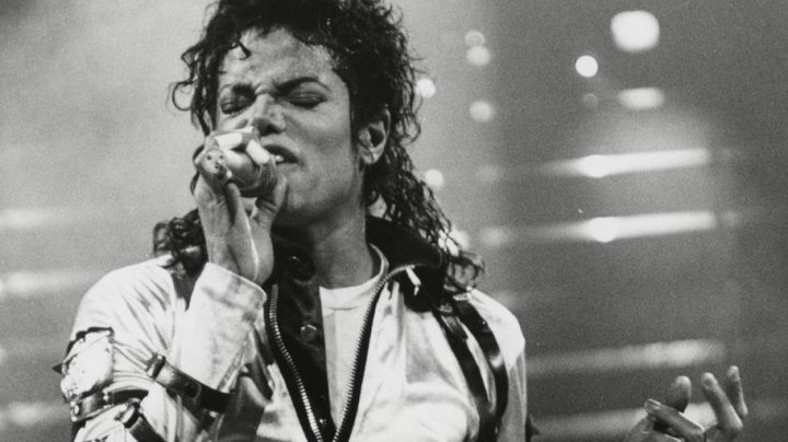 Michael Jackson, pentru al şaptelea an consecutiv, pe primul loc în topul celor mai bine plătite celebrităţi decedate