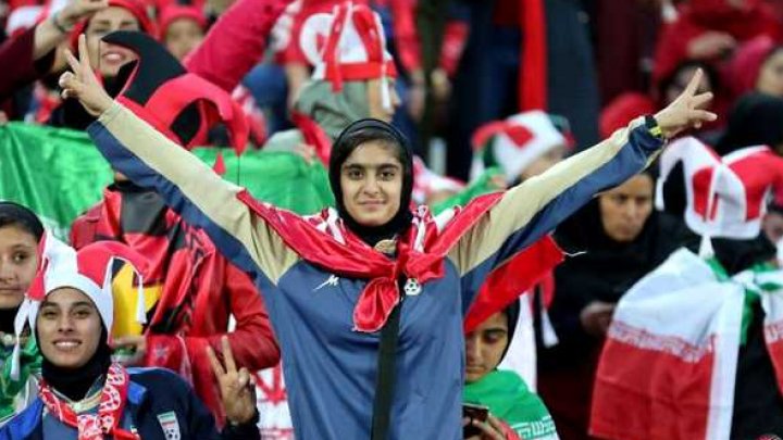 Eveniment istoric în Iran. Mii de femei au avut voie pe stadion la finala Ligii Campionilor din Asia