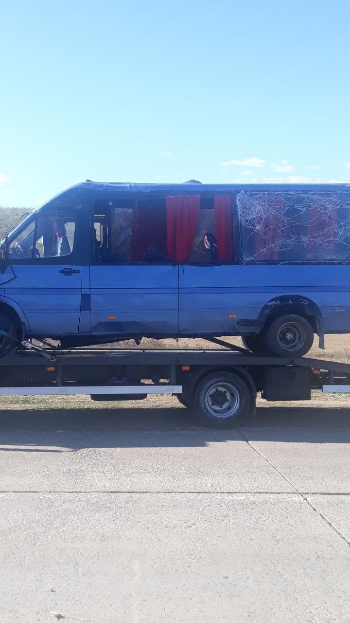 ACCIDENT GRAV la Teleneşti. Un microbuz cu pasageri s-a lovit violent cu un automobil. Sunt VICTIME (FOTO/VIDEO)