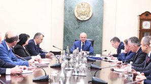 Întrevedere matinală. Igor Dodon s-a întâlnit cu prim-ministrul și miniștrii din noul Guvern. Ce au discutat