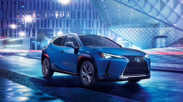 Lexus a lansat primul său model pur elecric UX 300e! Vezi cum arată (FOTO)