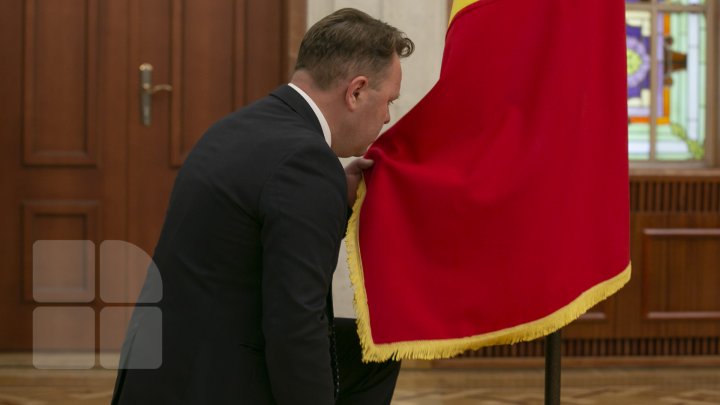 Moldova are un nou Guvern, condus de Ion Chicu. Cabinetul de miniştri a depus jurământul (VIDEO/FOTO)