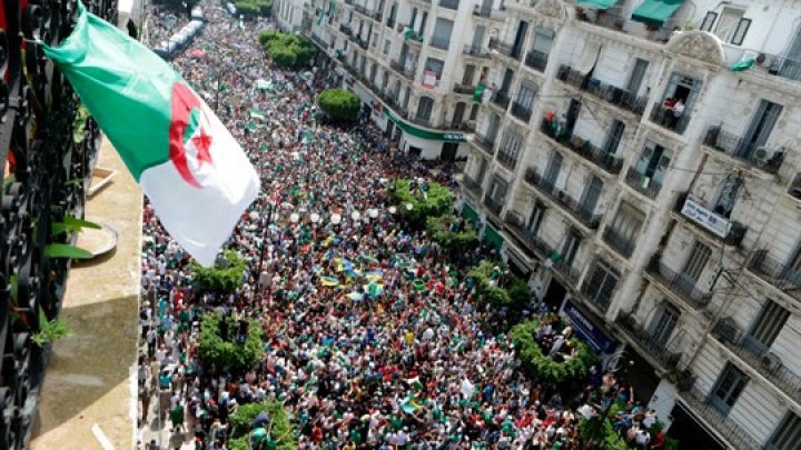 Cinci persoane vor candida la alegerile prezidenţiale din Algeria în data de 12 decembrie