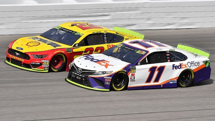 Nicio cursă fără incidente la NASCAR! Cinci piloţi, nevoiţi să abandoneze a etapa a treia a play-off-ului