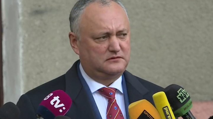 Igor Dodon a mers în această dimineaţă la sediul PSRM. Ce a discutat şeful statului cu socialiştii 