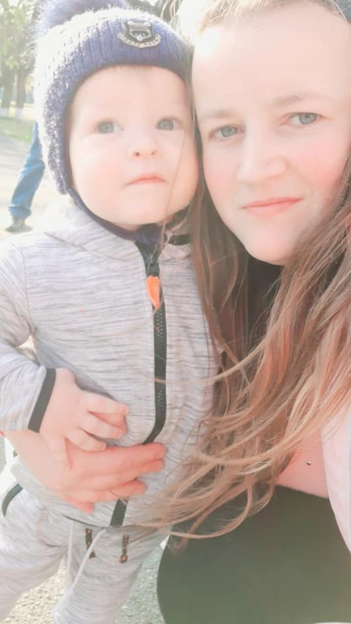 STRIGĂT DE DISPERARE. O mamă şi copilul ei au dispărut fără urmă. Rudele cer ajutor (FOTO)