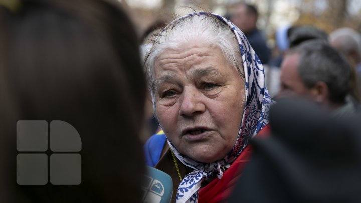 Protest la Parlament pentru susţinerea Maiei Sandu: Noi nu cedăm, lupta continuă (VIDEO/FOTO)