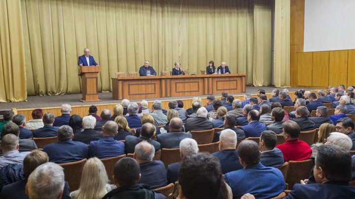 Congresul Republican al PSRM: Igor Dodon le-a cerut socialiştilor să nu se lase cuprinşi de euforie