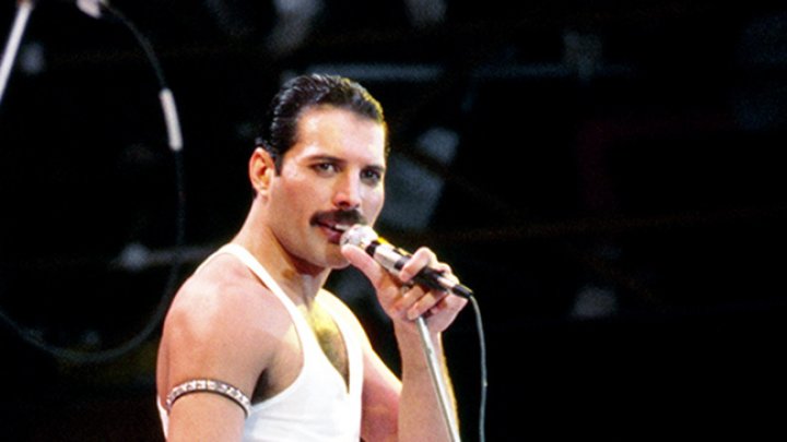 Ultima scrisoare trimisă de Freddie Mercury unui fan club al trupei Queen, scoasă la licitaţie