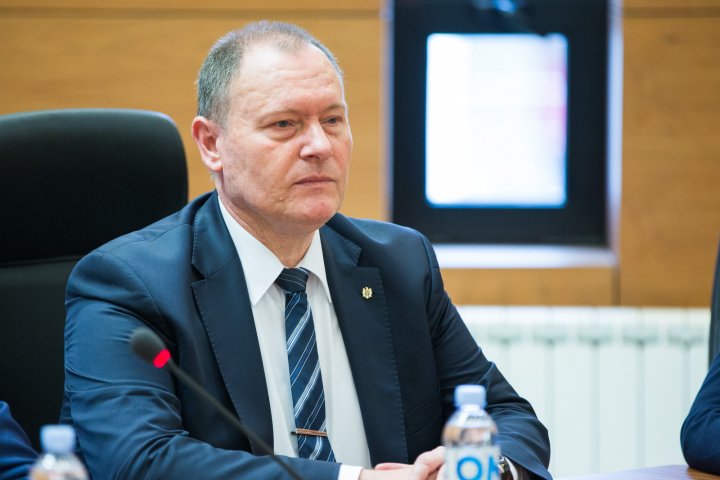 Premierul Ion Chicu a prezentat noii miniștri colectivelor de muncă şi a explicat ce înseamnă un Guvern tehnocrat