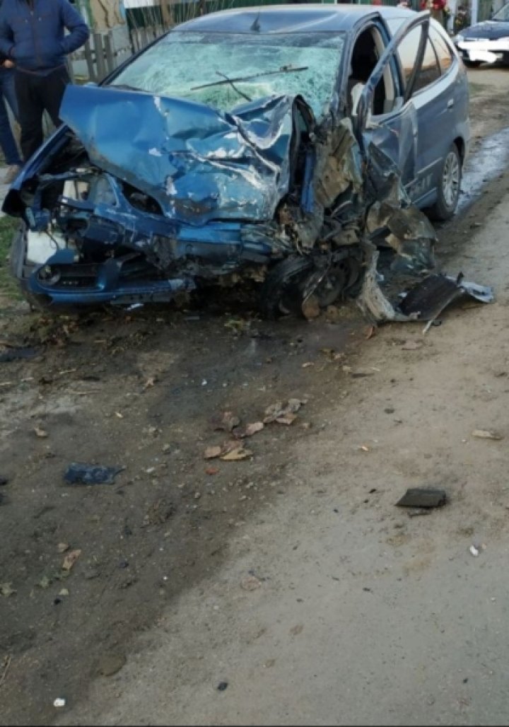 ACCIDENT FATAL la Ceadîr-Lunga. Un pasager mort şi conducătorul auto în spital. Cum s-a întâmplat TRAGEDIA (FOTO)