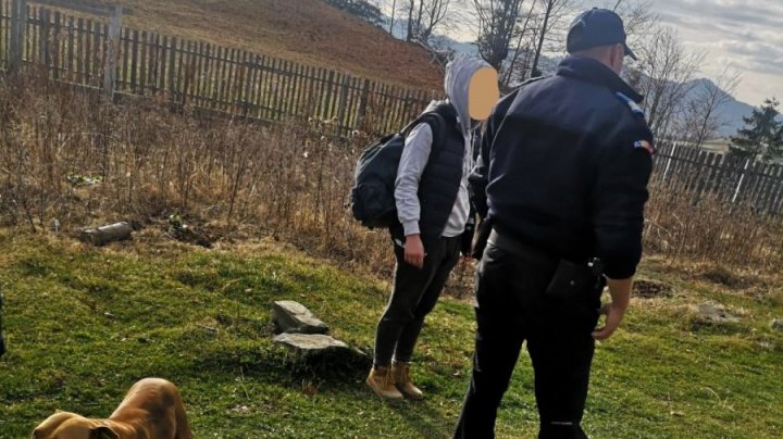 S-a dus să aprindă lumânări la mormântul unor rude şi s-a întâlnit cu un urs