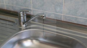 ANRE: Includerea în facturi a volumelor suplimentare de apă sub formă de cotă-parte este ilegală