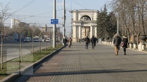 În Republica Moldova sunt mai multe femei decât bărbaţi