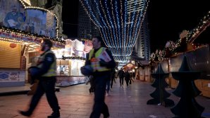 Târgul de Crăciun din Berlin, evacuat din cauza unui colet suspect