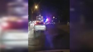 Încă un accident în Capitală. Două mașini, avariate pe strada Hristo Botev (FOTO/VIDEO)