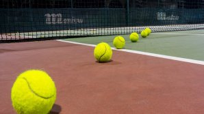 Belgianca Elise Mertens se antrenează la un perete