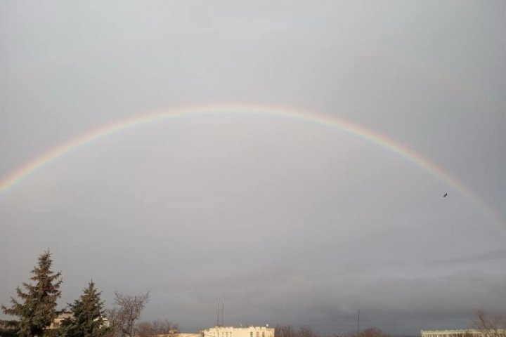 Fenomen inedit la sfârşitul lunii decembrie. Ce au observat locuitorii oraşului Comrat (FOTO)