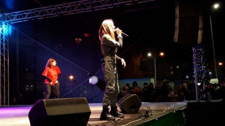 Adolescenta-fenomen! Mii de copii și adolescenți la concertul Iulianei Beregoi în România (FOTO)