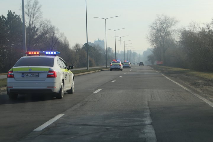 Motivul pentru care mai multe echipaje de intervenţie au circulat astăzi pe străzile din Capitală cu girofarul pornit (FOTO)