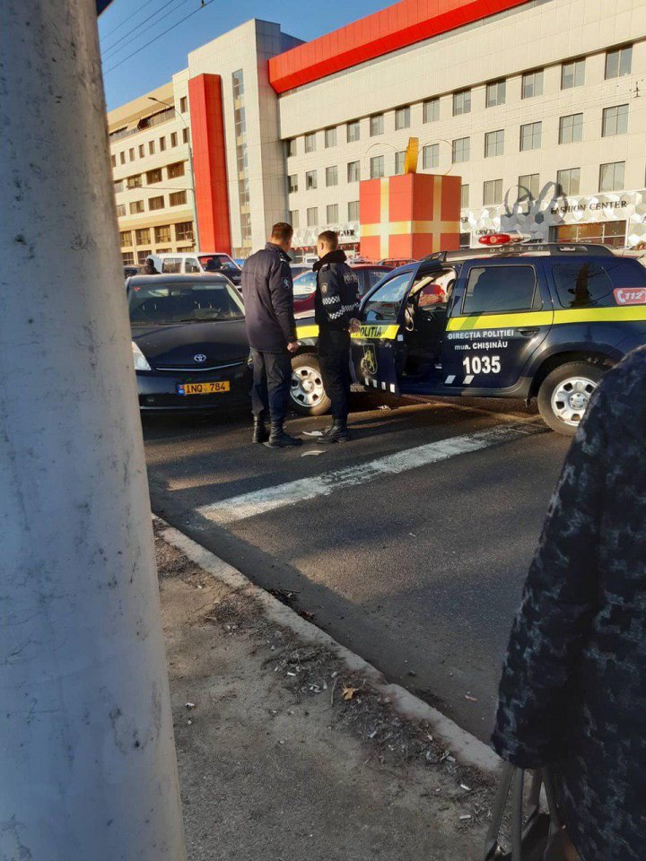 DETALII privind ACCIDENTUL ÎN LANŢ din Capitală. Cine se face vinovat, ce spun şoferii şi oamenii legii