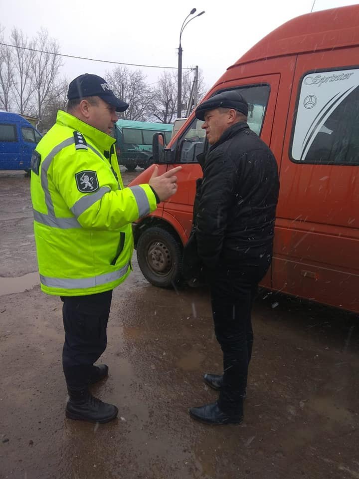 Microbuzele de pe rutele interurbane, verificate de inspectorii de patrulare. Scopul care a stat la baza executării controalelor